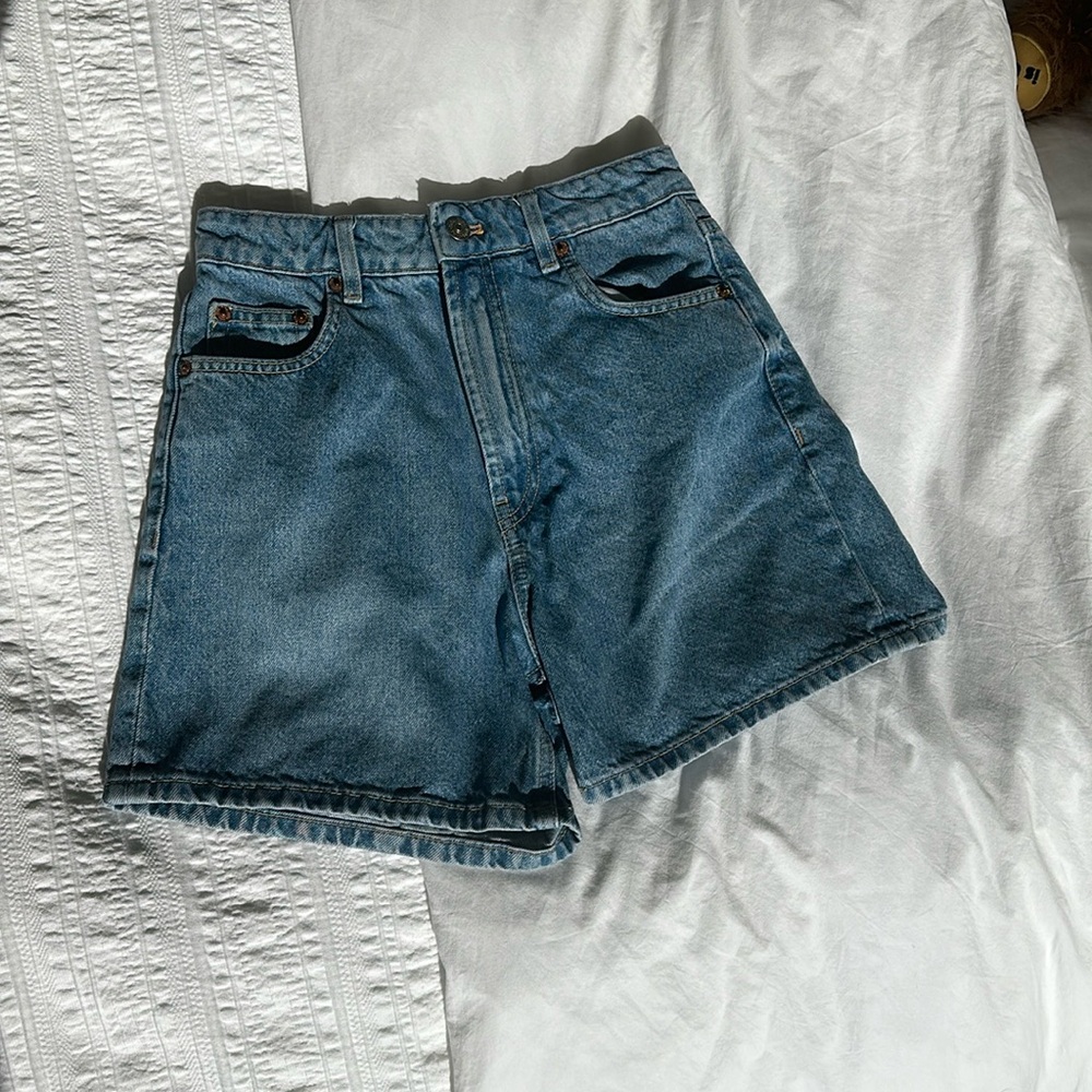 Zara Mom Short in blue jean